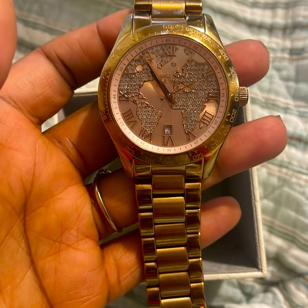 Michael Kors limited edition World Peace Watch (used)